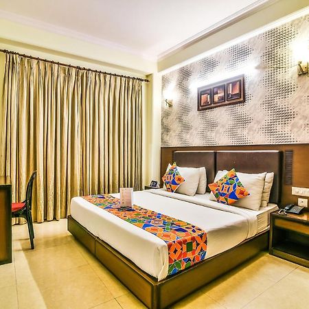 Hotel Alpine Tree New Delhi Exterior photo