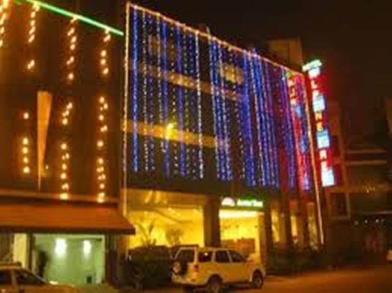 Hotel Alpine Tree New Delhi Exterior photo