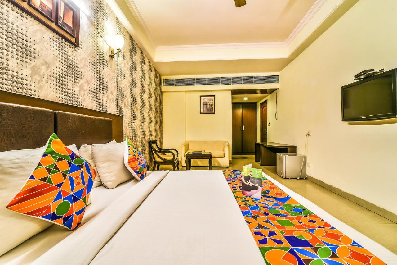 Hotel Alpine Tree New Delhi Exterior photo