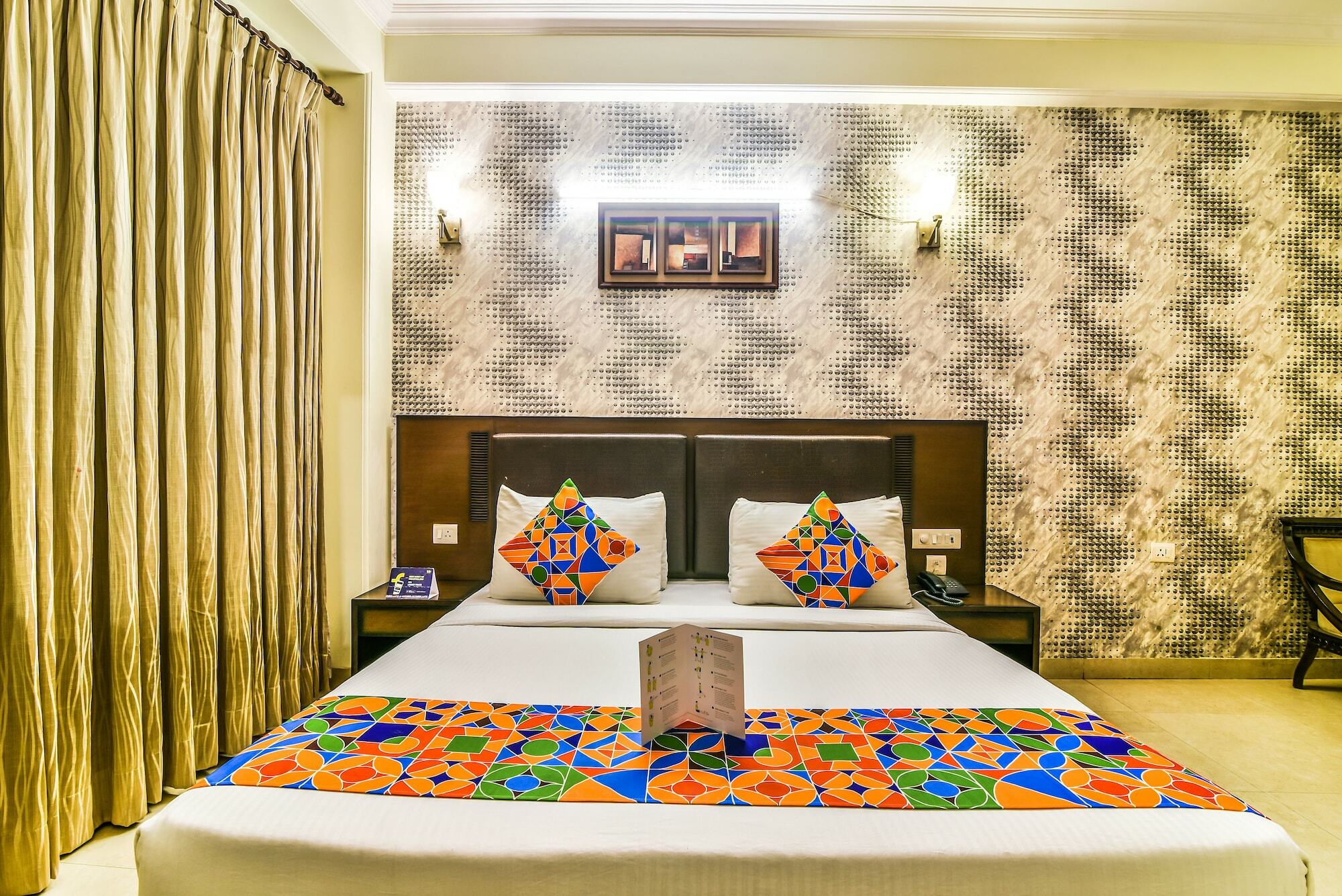 Hotel Alpine Tree New Delhi Exterior photo