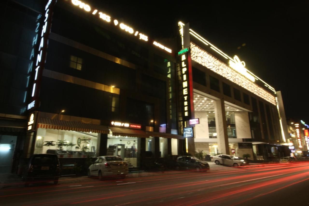 Hotel Alpine Tree New Delhi Exterior photo